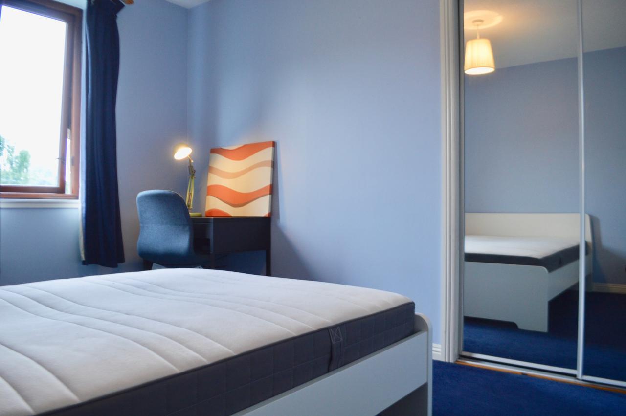 2 Bedroom Flat By Harrison Park * Édimbourg