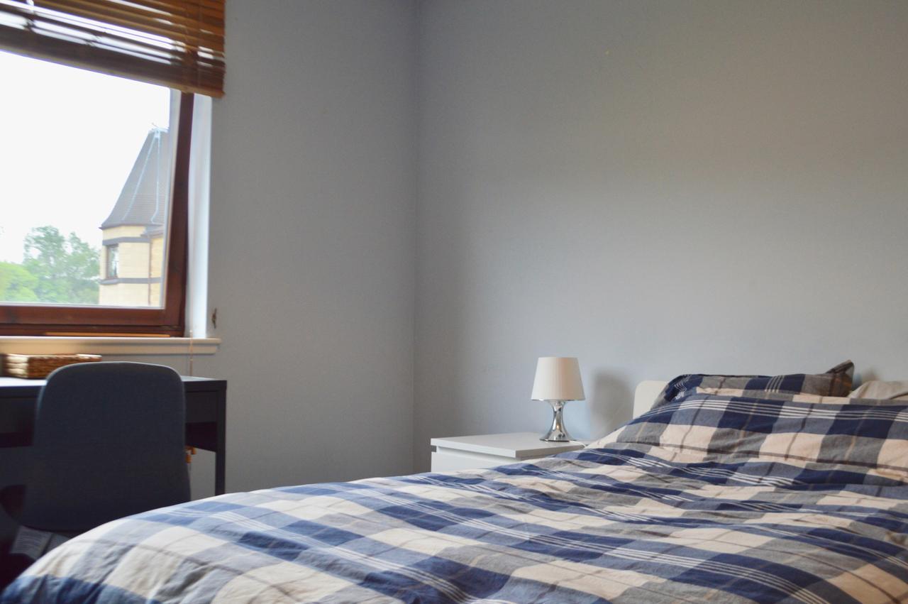 2 Bedroom Flat By Harrison Park * Édimbourg